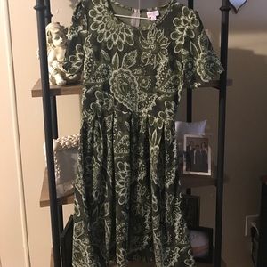 Gently worn Lularoe Amelia size M